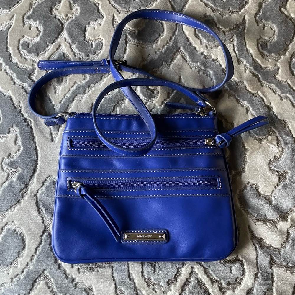Blue Nine West Crossbody Purse. Good used condition